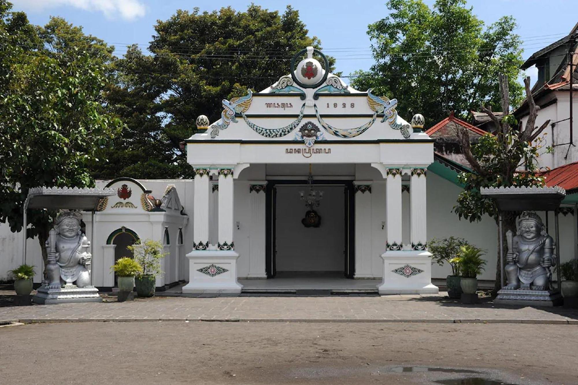 Monica Hotel Yogyakarta Exterior foto