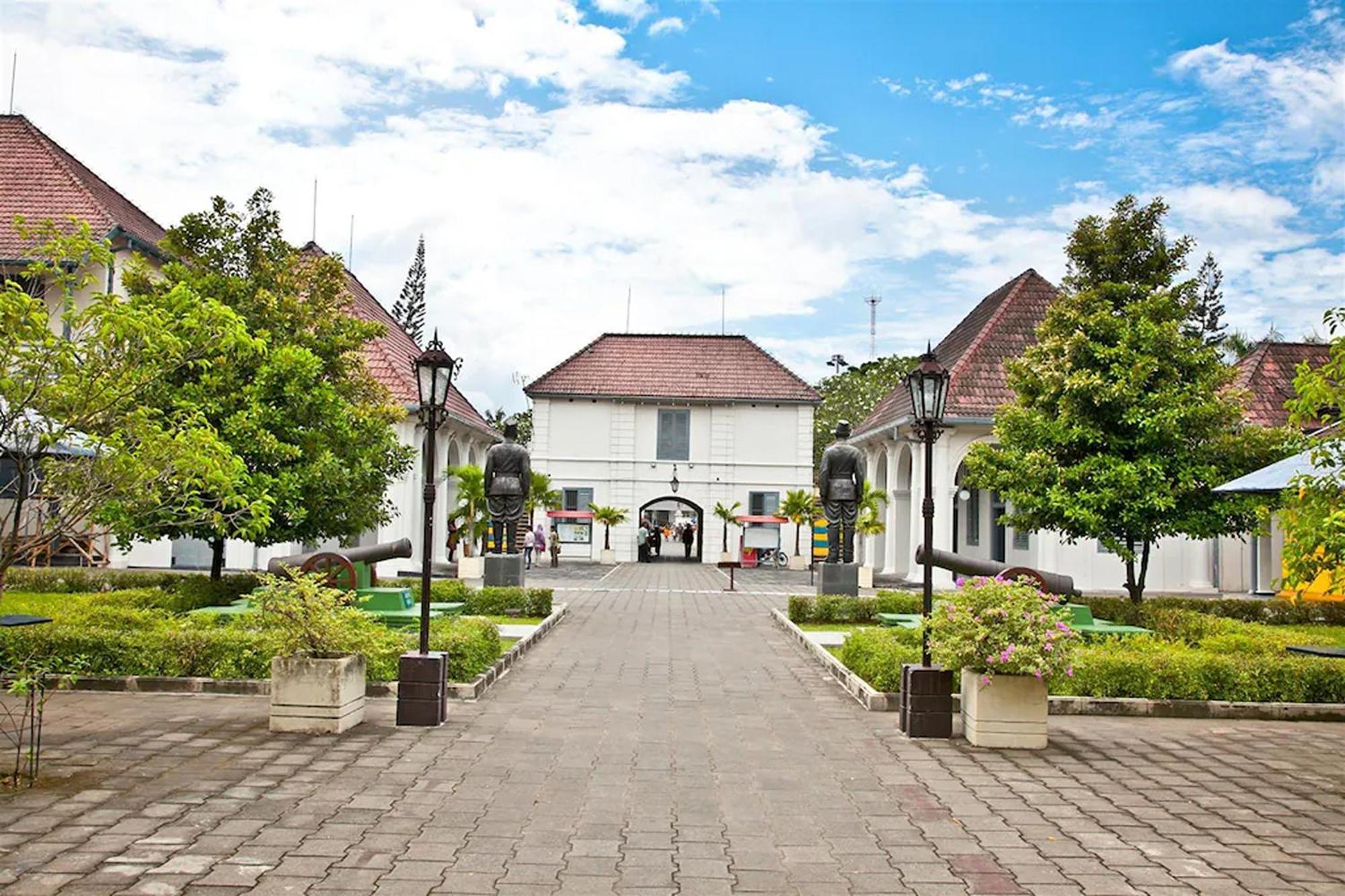 Monica Hotel Yogyakarta Exterior foto